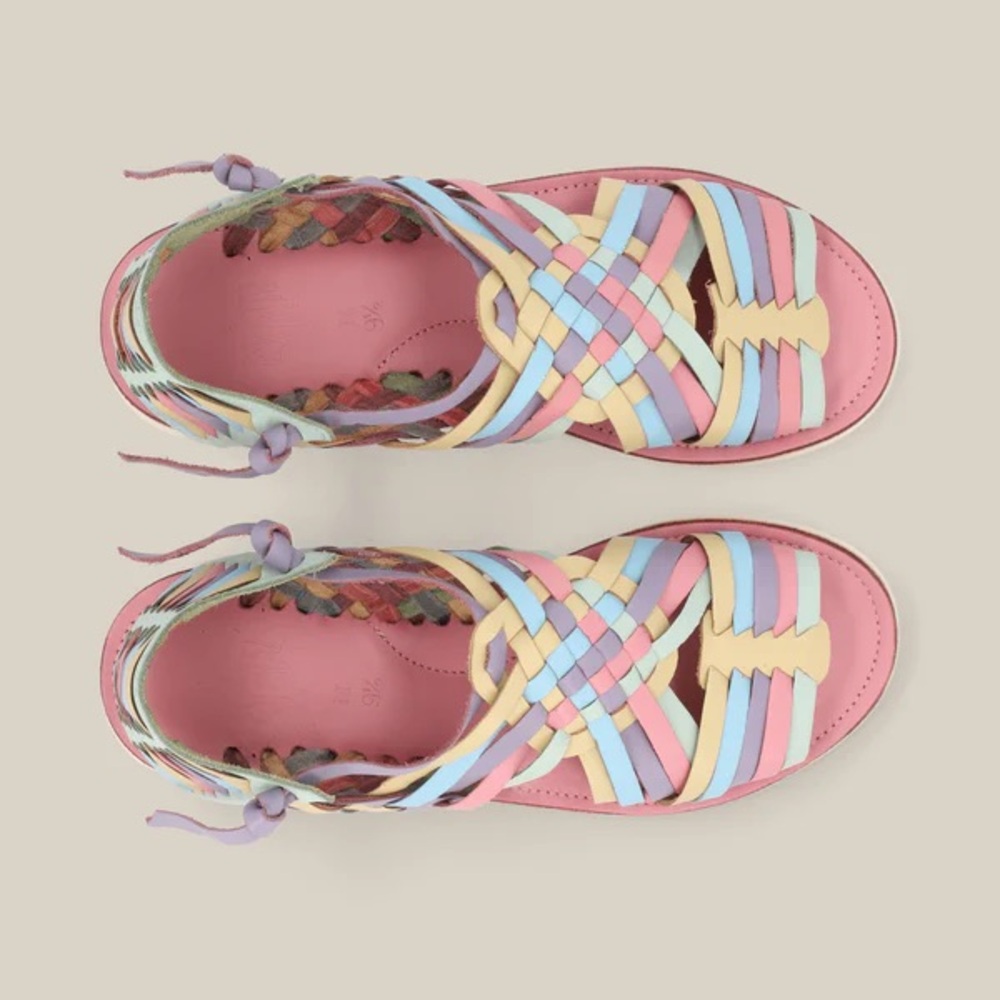 Espiritu Joyride Pastel Rainbow Sandals Size 5